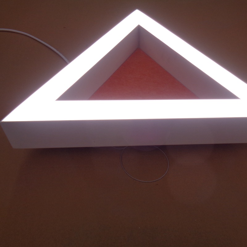 三角形声学设计LED吊灯建筑照明 LL0188SAC-180W