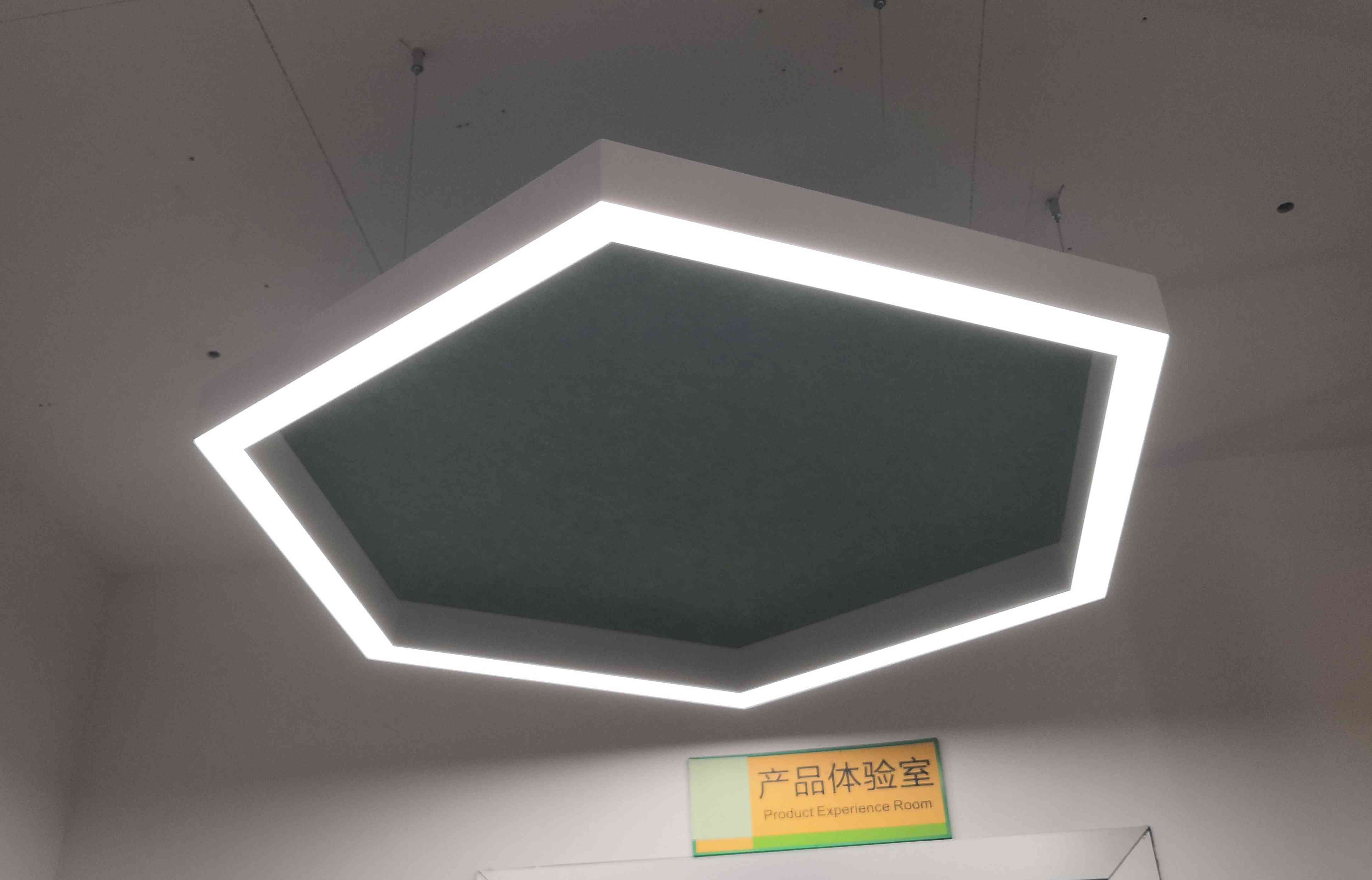 建筑照明六边形 LED 线性吸顶灯 LL0187M-180W